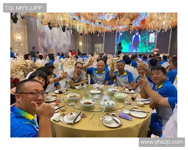 建湖县足球队球星风采展示全阵容合影照片展现青春活力与竞技风采