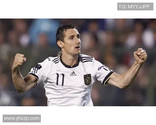 德国足球球星克劳奇的职业生涯与场上表现全面解析